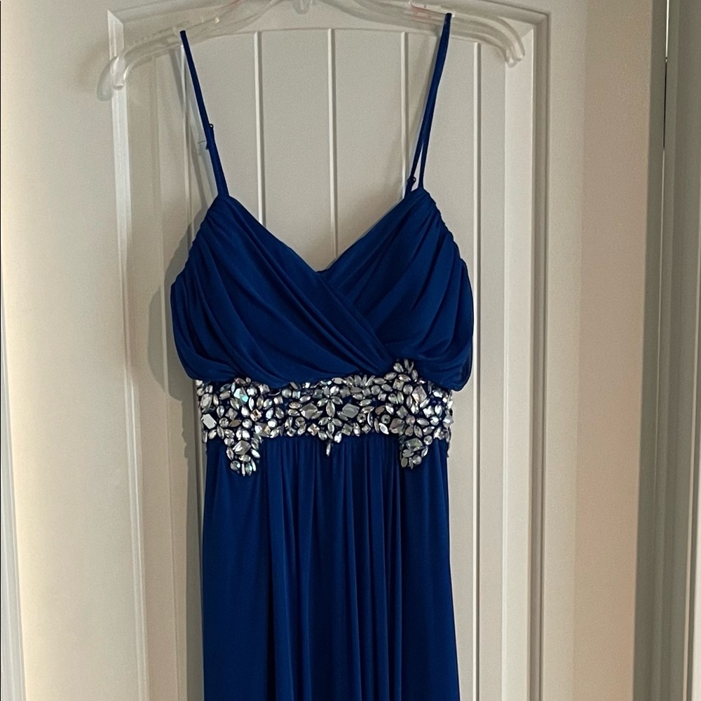 B. Darlin formal dress 9/10